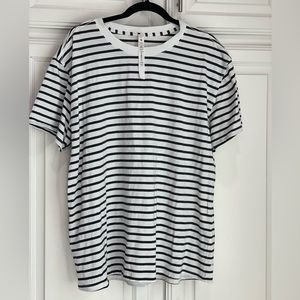 Lululemon, Sz 10, Women’s T-shirt.